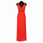 rochii de nasa cu decolteuri